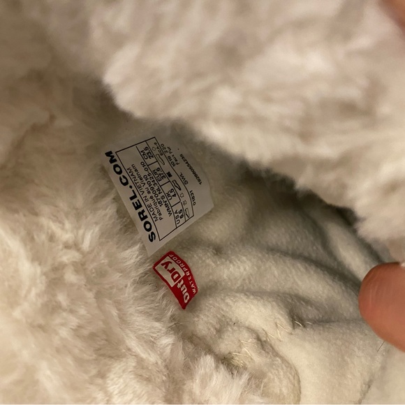 SOREL WINTER BOOTS, SIZE 6.5, WORN ONCE - Picture 4 of 5